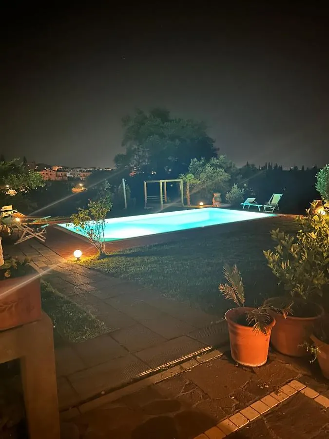 Alloggio Incantevole Con Piscina Vinci Italia