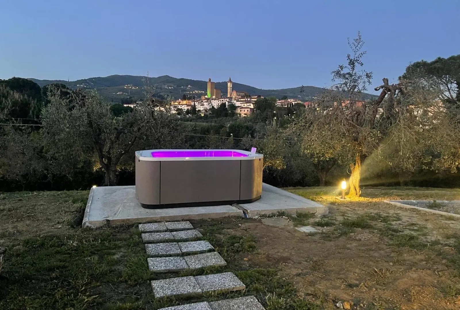 Alloggio Incantevole Con Piscina Vinci